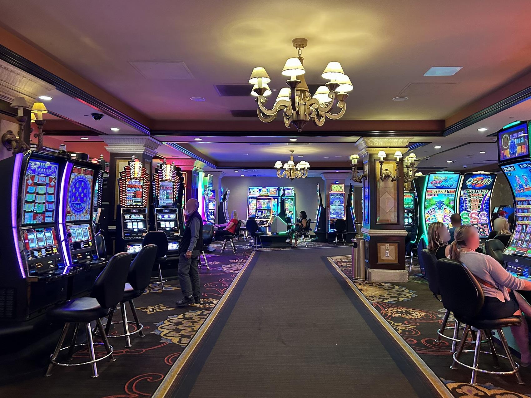 レイクタホ・新規オープンのタイレストランとカジノ：カリフォルニア旅8